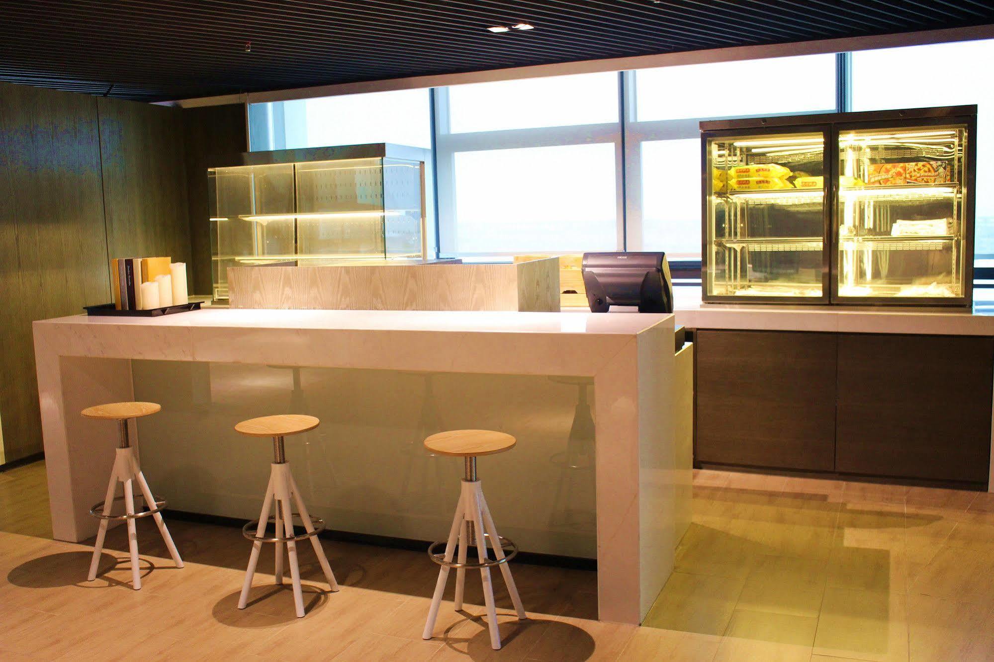 Hyatt House Shenzhen Airport Hotel Exterior foto